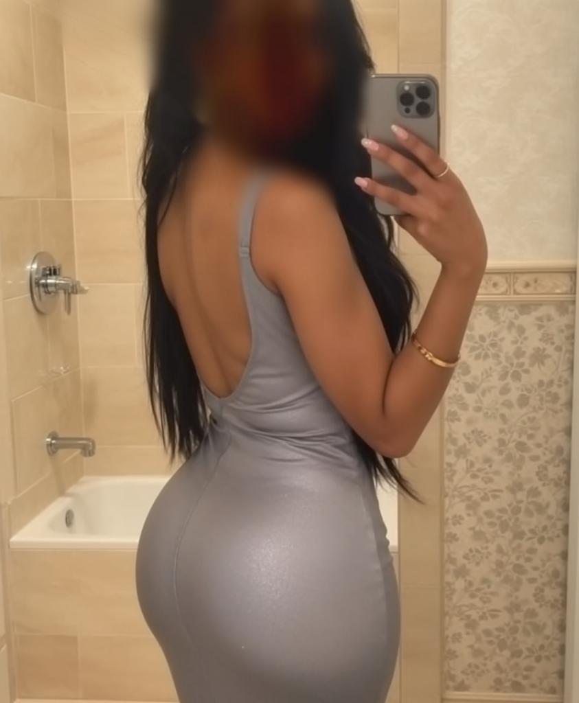 674472948: Travesti en León