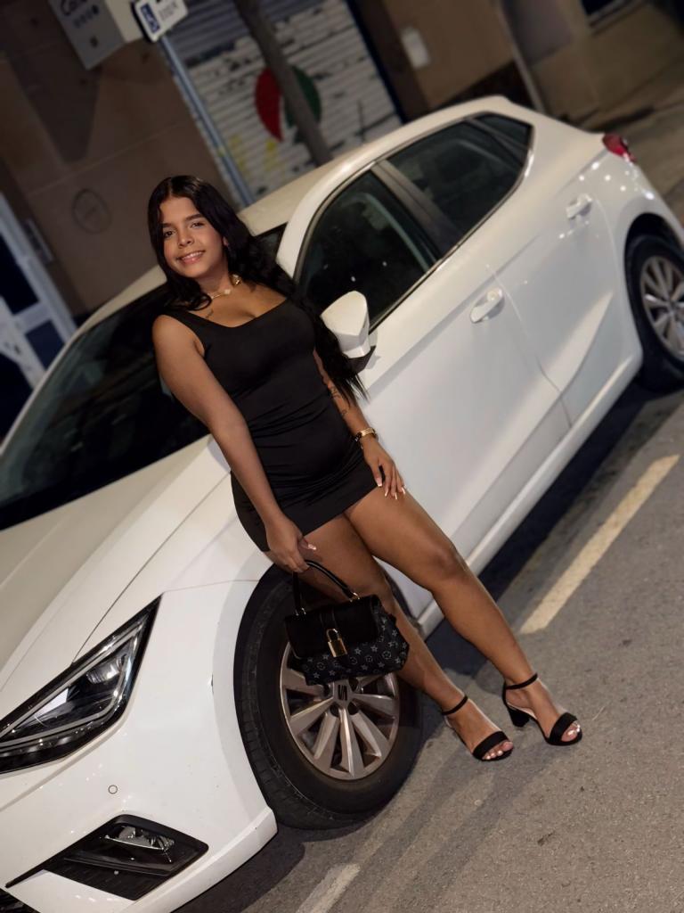 672948999: Chica busca chico en Granada