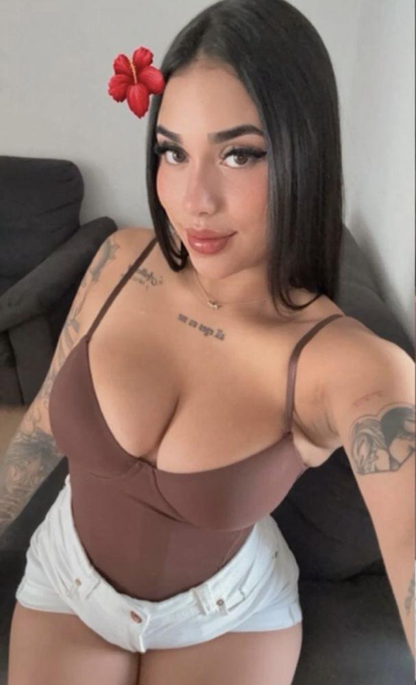 Chica busca chico en Almería: 