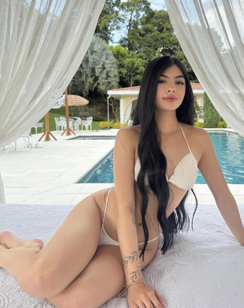 632979198: Chica busca chico en Barcelona