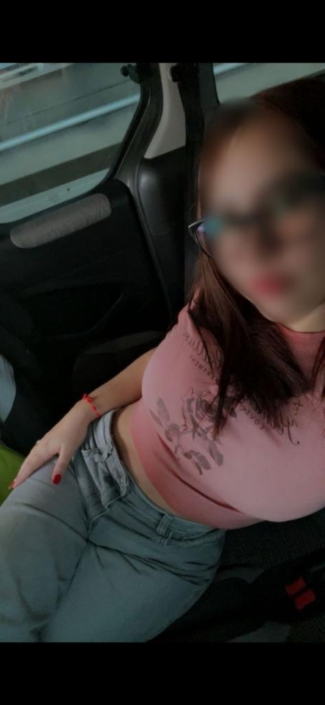 678943913: Chica busca chico en Barcelona