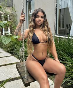 695120408: Chica busca chico en Barcelona