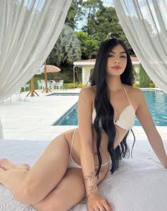 632979198: Chica busca chico en Barcelona