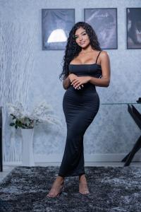 614210813: Chica busca chico en Barcelona