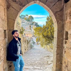 637705099: Chico busca chica en Barcelona