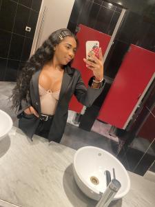 691846789: Chica busca chico en Barcelona