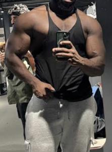 632623700: Chico busca chica en Barcelona