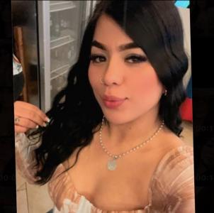 610992667: Chica busca chico en Barcelona