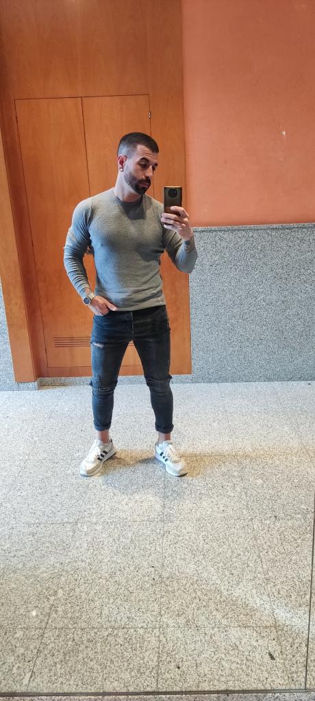 Chico busca chica en Barcelona: 