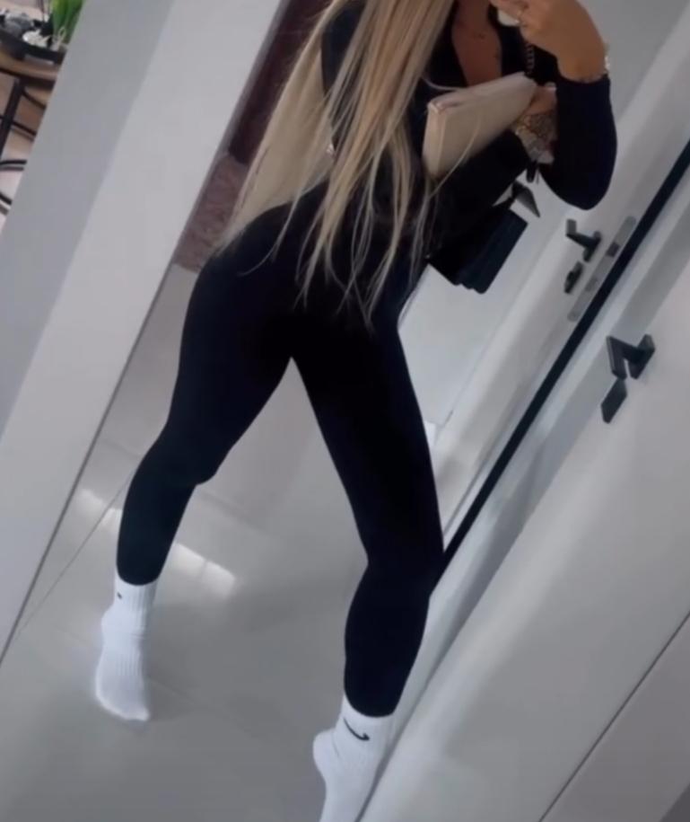 632999158: Chica busca chico en La Coruña