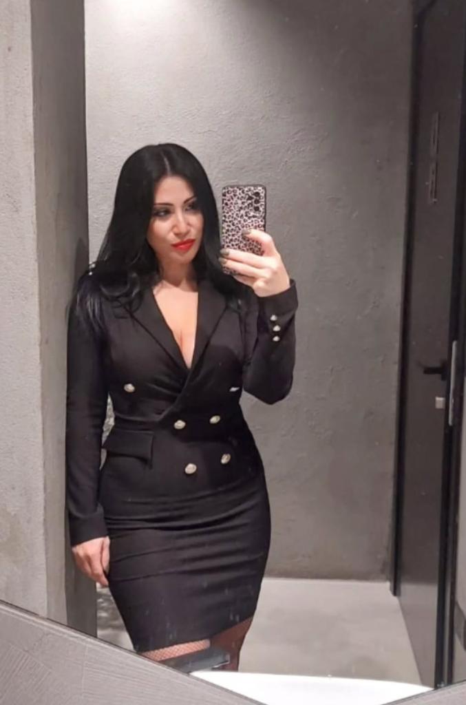 Chica busca chico en Sevilla: 