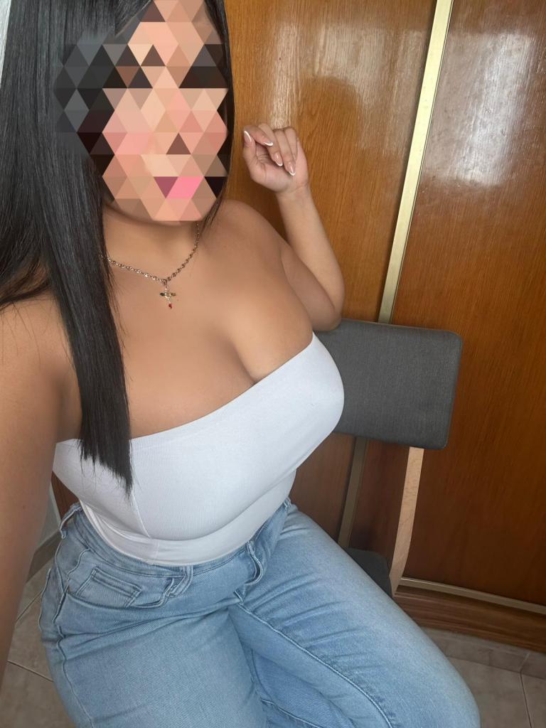 Chica busca chico en Almería: 