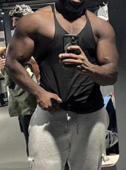 632623700: Chico busca chica en Barcelona