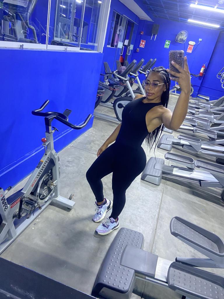 691846789: Chica busca chico en Barcelona