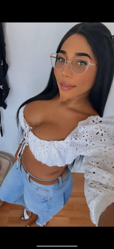 Chica busca chico en Barcelona: Chica busca chico