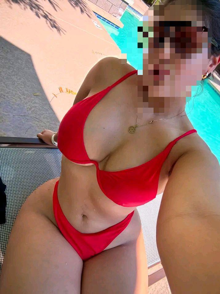 642477276: Chica busca chico en La Coruña