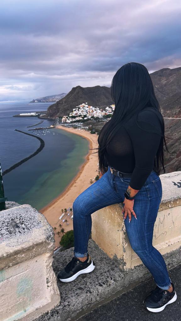 Chica busca chico en Tenerife: 