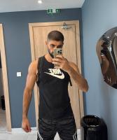 614744927: Chico busca chica en Lérida