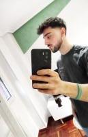 637705099: Chico busca chica en Barcelona