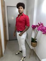 603643710: Chico busca chica en Barcelona