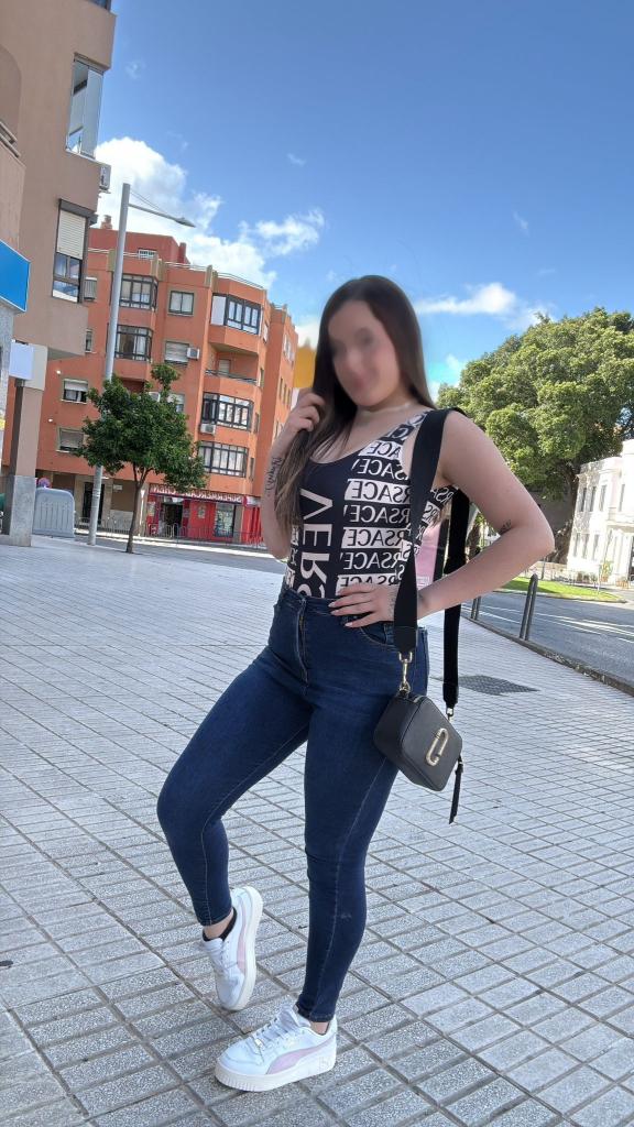 Chica busca chico en Cádiz: 