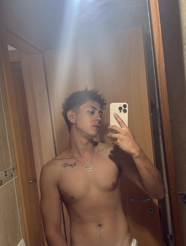 Chico busca chica en Ibiza: 