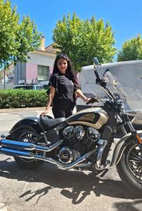 Chica busca chico en Granada: 