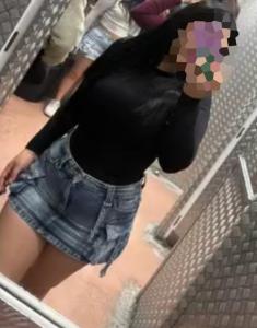 Chica busca chico en Almería: 