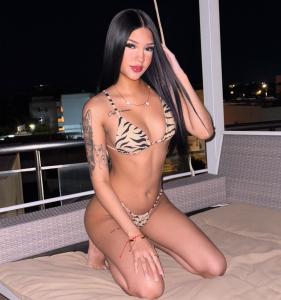 Chica busca chico en Ibiza: 