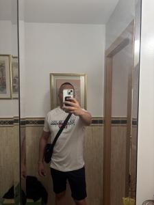 604102425: Chico busca chica en Barcelona