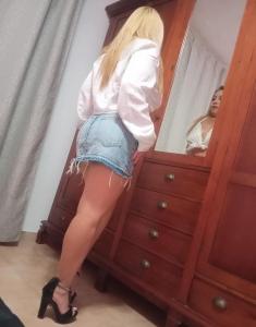 Chica busca chico en Almería: 