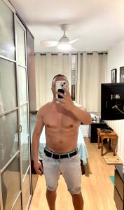 604102425: Chico busca chica en Barcelona