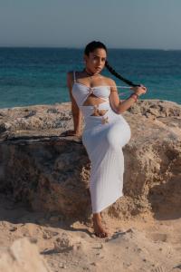 654659343: Chica busca chico en Madrid