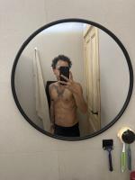 664403802: Chico busca chica en Valencia