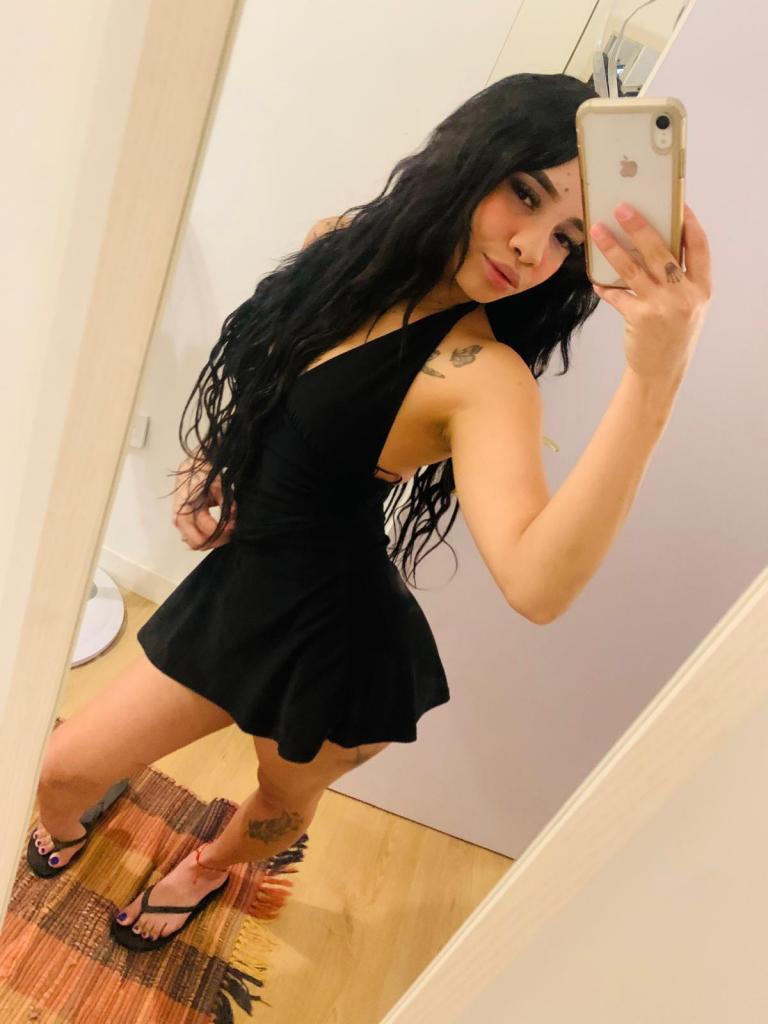 Chica busca chico en Ibiza: 