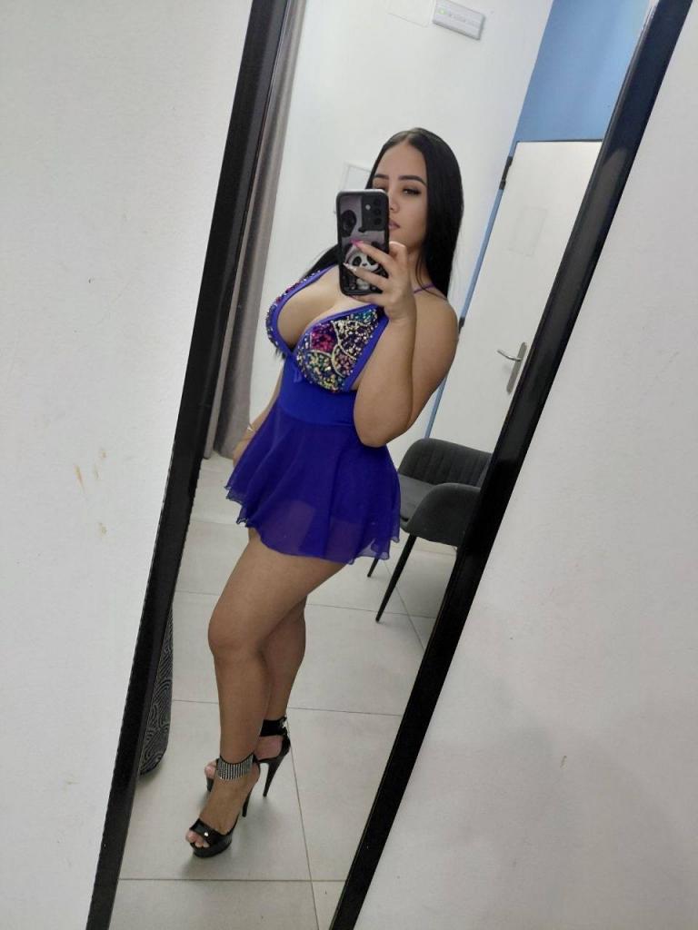 Chica busca chico en Valencia: Chica busca chico