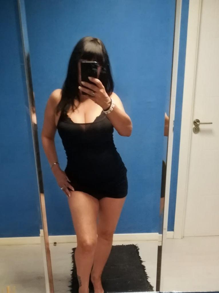 743095406: Chica busca chico en Salamanca