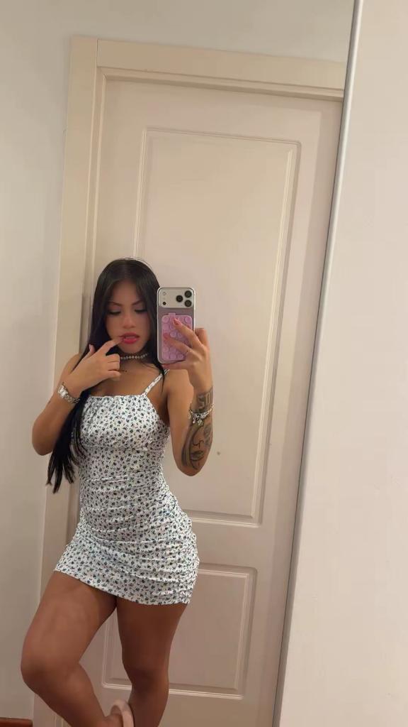 Chica busca chico en Málaga: Chica busca chico