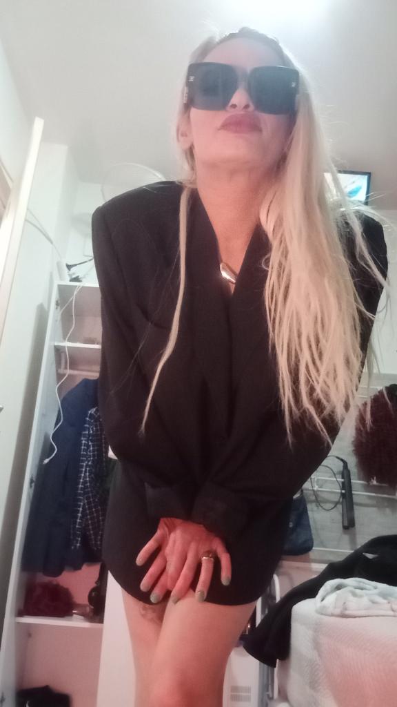 Chica busca chico en Granada: 