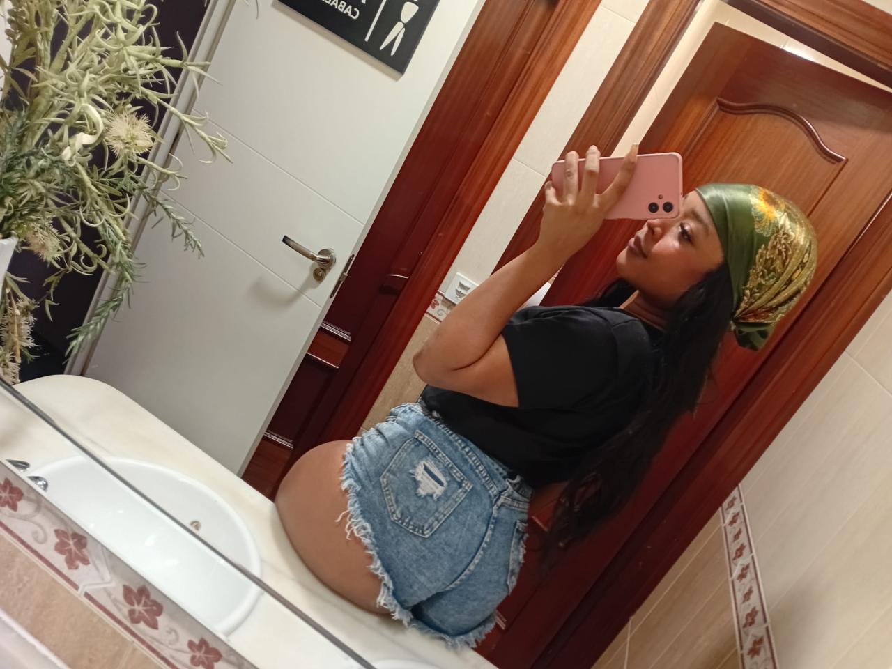Chica busca chico en Almería: 