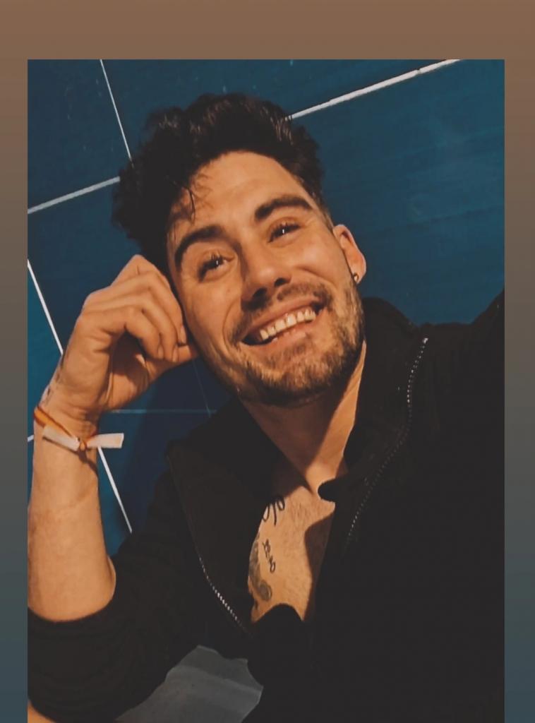 604875334: Chico busca chica en Valencia