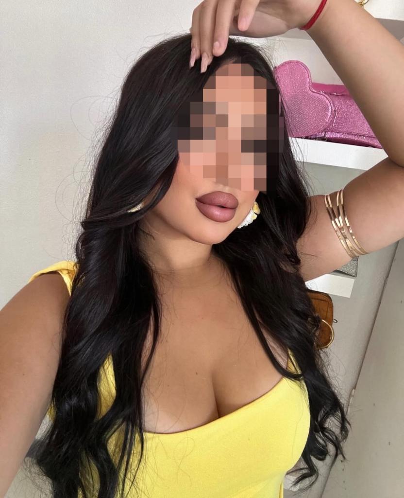 Chica busca chico en Cádiz: 