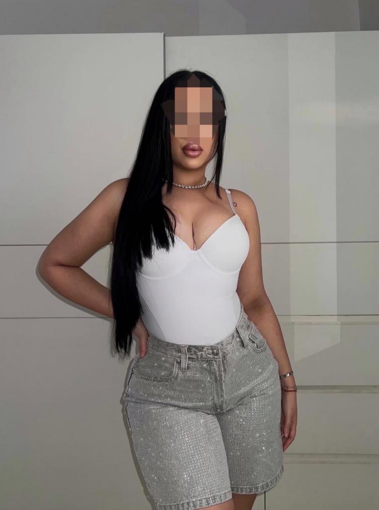 Chica busca chico en Cádiz: 