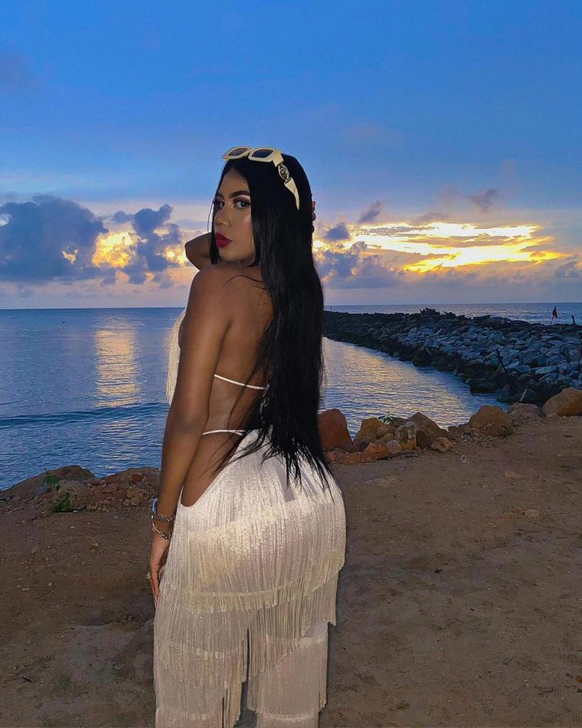 Chica busca chico en Menorca: 