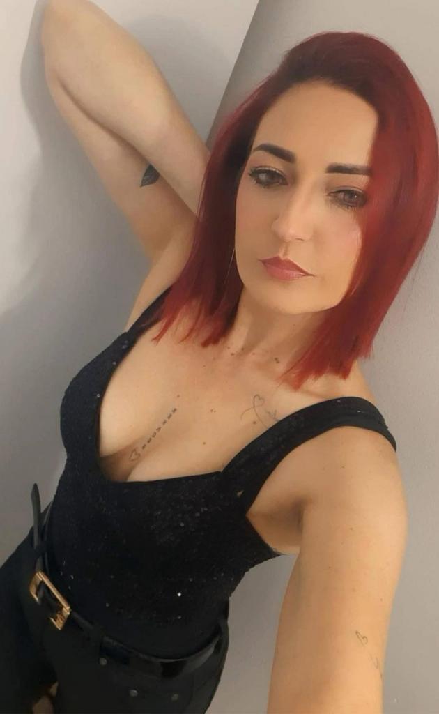 Chica busca chico en Sevilla: 