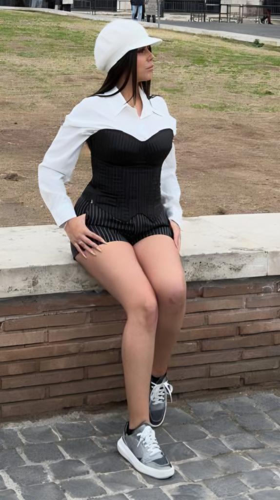 604291379: Chica busca chico en Madrid