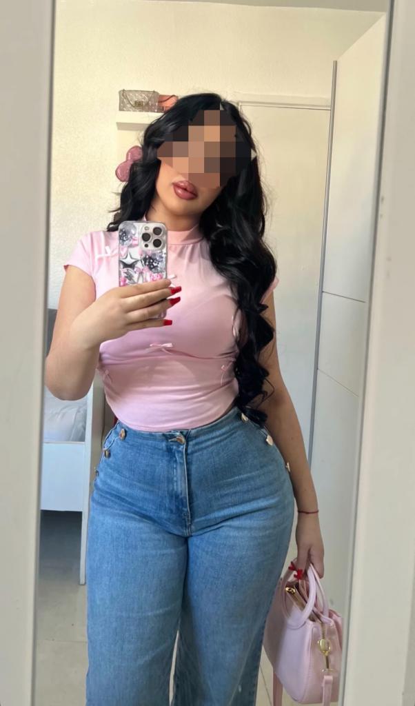 Chica busca chico en Granada: 