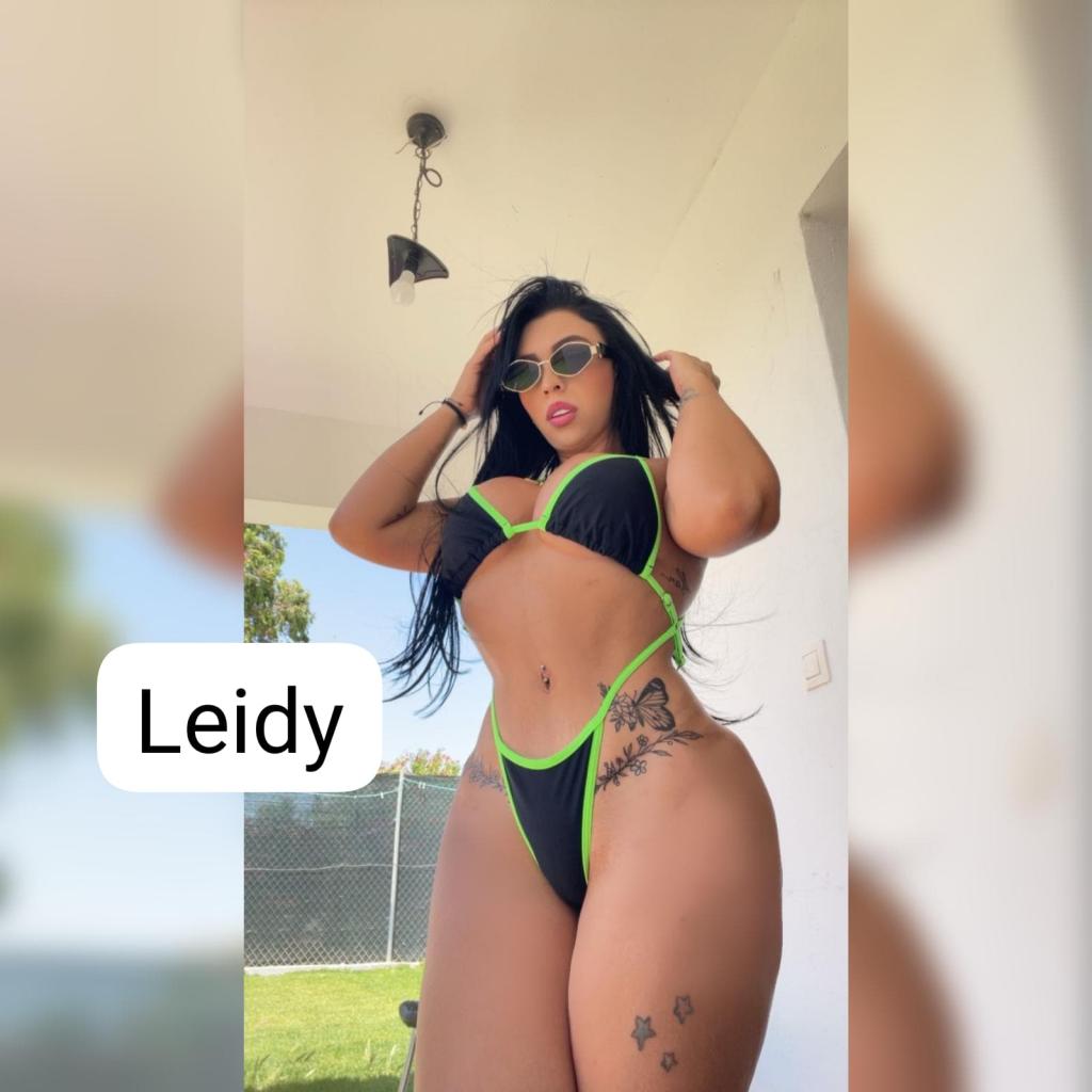 Chica busca chico en Cádiz: 