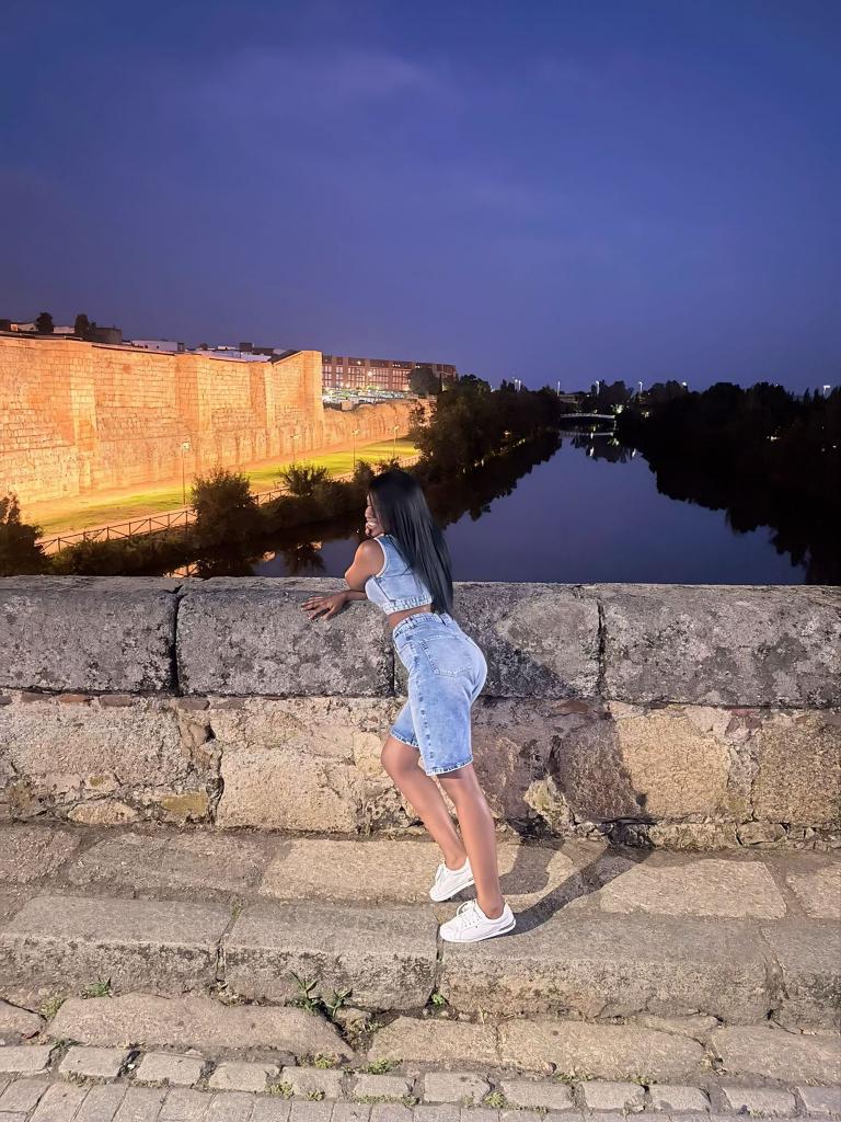672873882: Chica busca chico en Córdoba