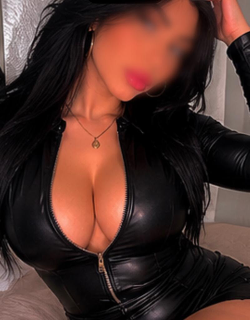 Chica busca chico en Granada: 
